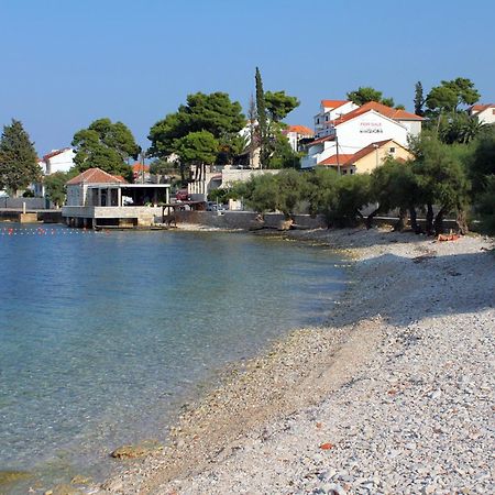 Apartments And Rooms By The Sea Sutivan, Brac - 2943 外观 照片