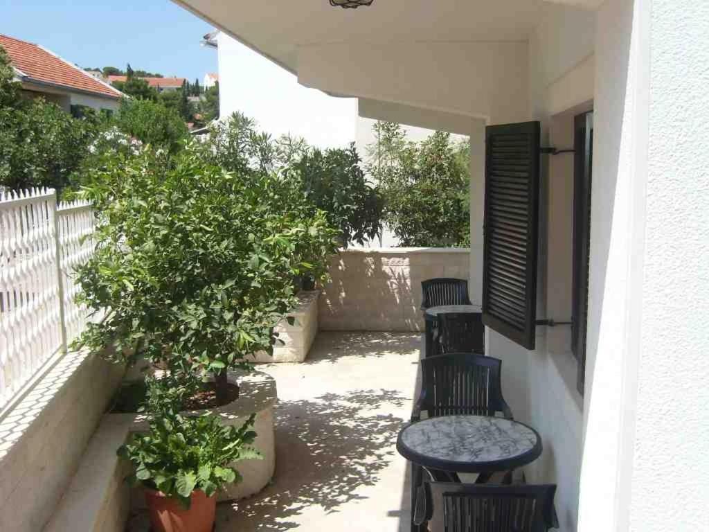 Apartments And Rooms By The Sea Sutivan, Brac - 2943 外观 照片