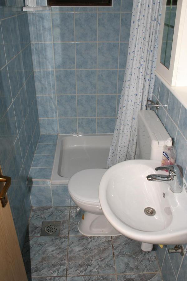 Apartments And Rooms By The Sea Sutivan, Brac - 2943 外观 照片