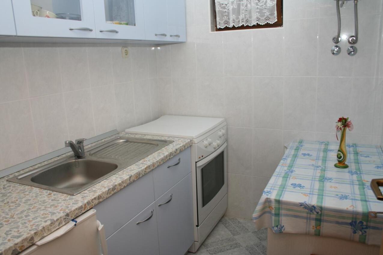Apartments And Rooms By The Sea Sutivan, Brac - 2943 外观 照片