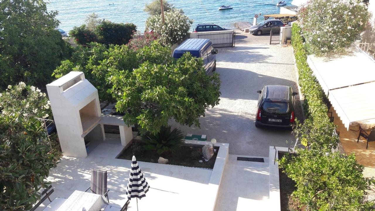 Apartments And Rooms By The Sea Sutivan, Brac - 2943 外观 照片